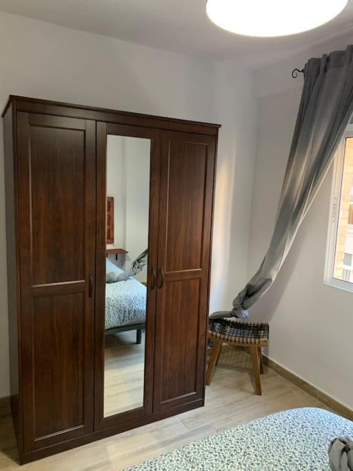 Ideal Apartamento En El Barrio De Las Delicias Malaga Exterior photo
